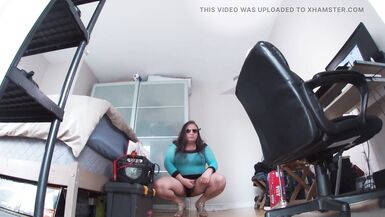 Mature Sissy hairy CD forgot to shave her legs - 9 image