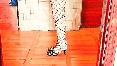 Hot Dressed Sexy Ladyboy Crossdresser Shemale Princess - 6 image