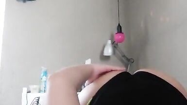 Latina Tranny teasingly shakes booty~ - 12 image