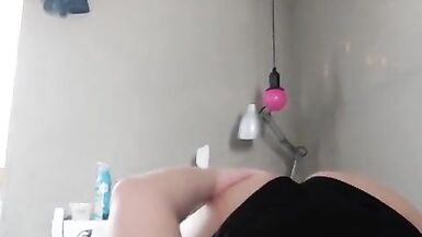 Latina Tranny teasingly shakes booty~ - 14 image