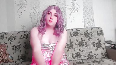 White Ladyboy Masturbates Under Shower Wet Cock With a Shampoo