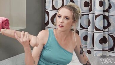 Marilyn Johnson Is Busy Washing All Her Dildos But Her GF Marilyn Johnson Keeps Bothering For Sex - TRANSANGELS - 2 image