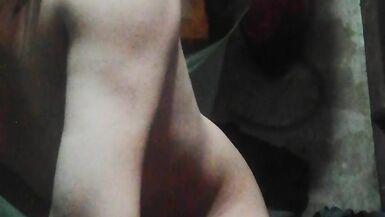 Jakol naman ang ginagawa ni reyna kasi wala ng ibang gagawin sa bahay - 14 image