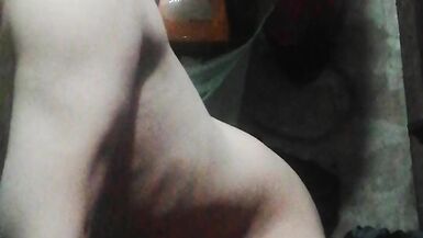 Jakol naman ang ginagawa ni reyna kasi wala ng ibang gagawin sa bahay - 7 image