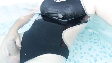 Sissies in sexy black arena swimsuit and big sliding in poil - 5 image