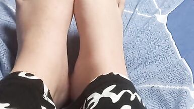 Beautiful legs and toes - 8 image