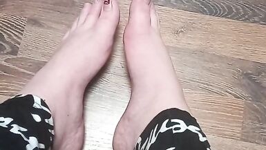 Gorgeous legs and toes - 6 image