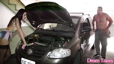 Super Hot Tranny Graziela Cinturinha Takes It Like The Slut She Is - 5 image