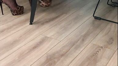 My inexperienced secretary is working - 14 image