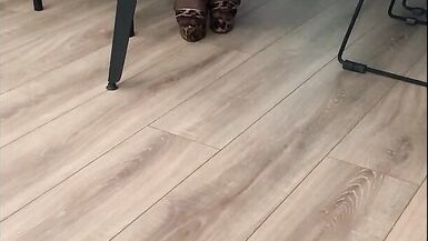 My inexperienced secretary is working - 3 image