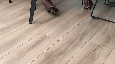 My inexperienced secretary is working - 6 image