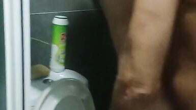 Asiatique femboy se fait abuser par un couple de pervers - 9 image