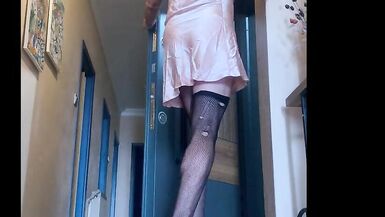 The pizza boy's dick was too big - 9 image