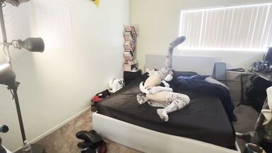 cutie teen femboy cums with anal plug vibrator on her bed :3 - 13 image