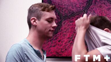 JockPussy FTM Luke Hudson cums hard via electronic finger vibrator - 2 image