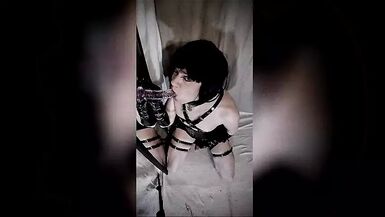 Dildo sucking Gothdoll - 1 image