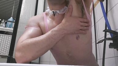 Duschen iranianfemboy