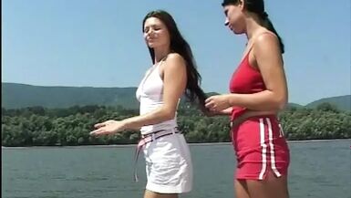 E tra Donne si Gode di Piu - Episode 3 - 1 image