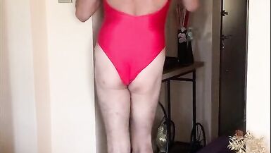 My stepaunt shows her hairy pussy on the beach - 11 image