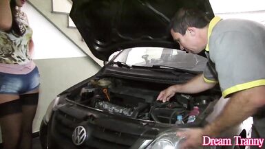 Dirty Old Man Fucks Hot Tgirl Graziela Cinturinha and Leaves Her Creampied - 4 image