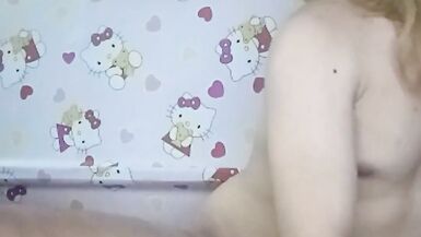 The Beautiful Queen Who Masturbates Without a Partner - 14 image