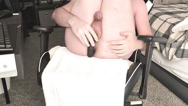 Rubbing My Horny Clit In My Chair Until I Cum - 5 image