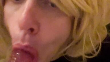 Sissy slut sucking Lexi Avalon - 2 image