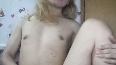 Nag masturbate ang dalagita tungod kay siya rah isa sa sulod