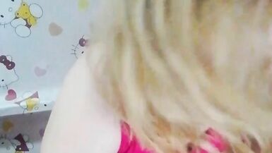 The Queen Wants A Big Cock In Her Room - 5 image