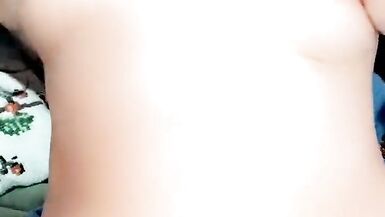 qeen transMaram play with cucumber - 10 image