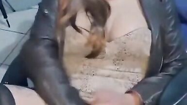 Give me a little tug before I go out to the party - 9 image