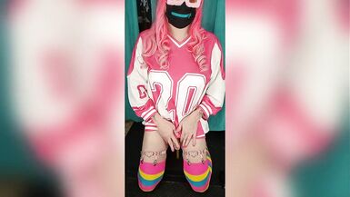 Rikki Ocean Eats Her Favorite Game-day Snack - Cum!