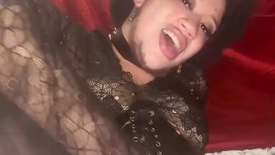 Up Close: Solo Ftm Masturbation with Sex Toys - 1 image