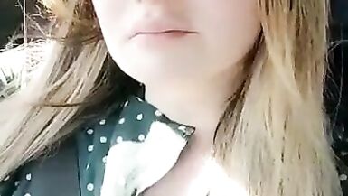 Blonde gurl flash . Who is she ??? - 3 image