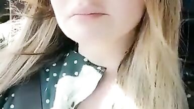 Blonde gurl flash . Who is she ???