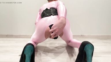 Anal play in spandex - 9 image