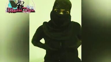 Hot Niqabi Crossdresser: Unleashing Desire and Bold Fashion" - 7 image
