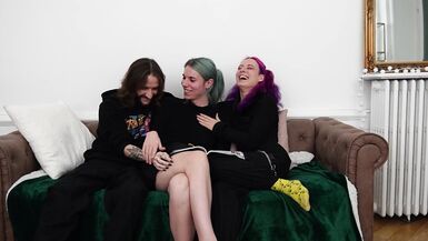 Real French Amateur Couple Fuck in Threesome with a Pretty Trans Girl - 5 image