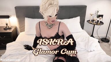 crossdresser with big tits jerks off her cock - 15 image