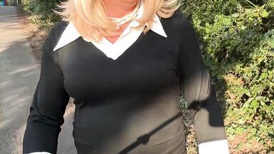 Sexy Crossdresser kellycd2022 walk down the lane - 5 image