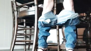 Berrybutt Pissing Again