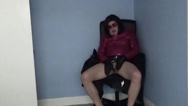 Playing in Leather and High Heels - 9 image