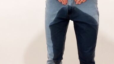 Tiny crossdresser pee in his jeans - 14 image