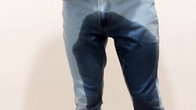 Tiny crossdresser pee in his jeans - 15 image