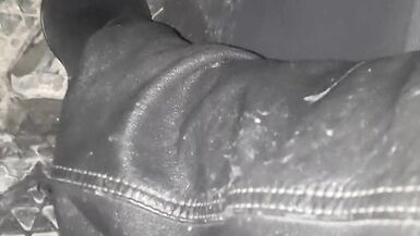 Dirty leather pedal pump - 7 image