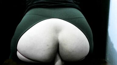 Just riding dick with my ass in ripped leggings - 2 image