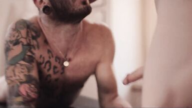 Tranny Doctor helps male patient - 4 image