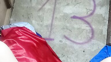 The Queen Rushed to Show Herself to the People so That Daddy Could See. - 5 image