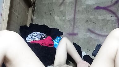 Do what the queen is looking for in her