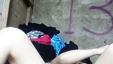 Do what the queen is looking for in her